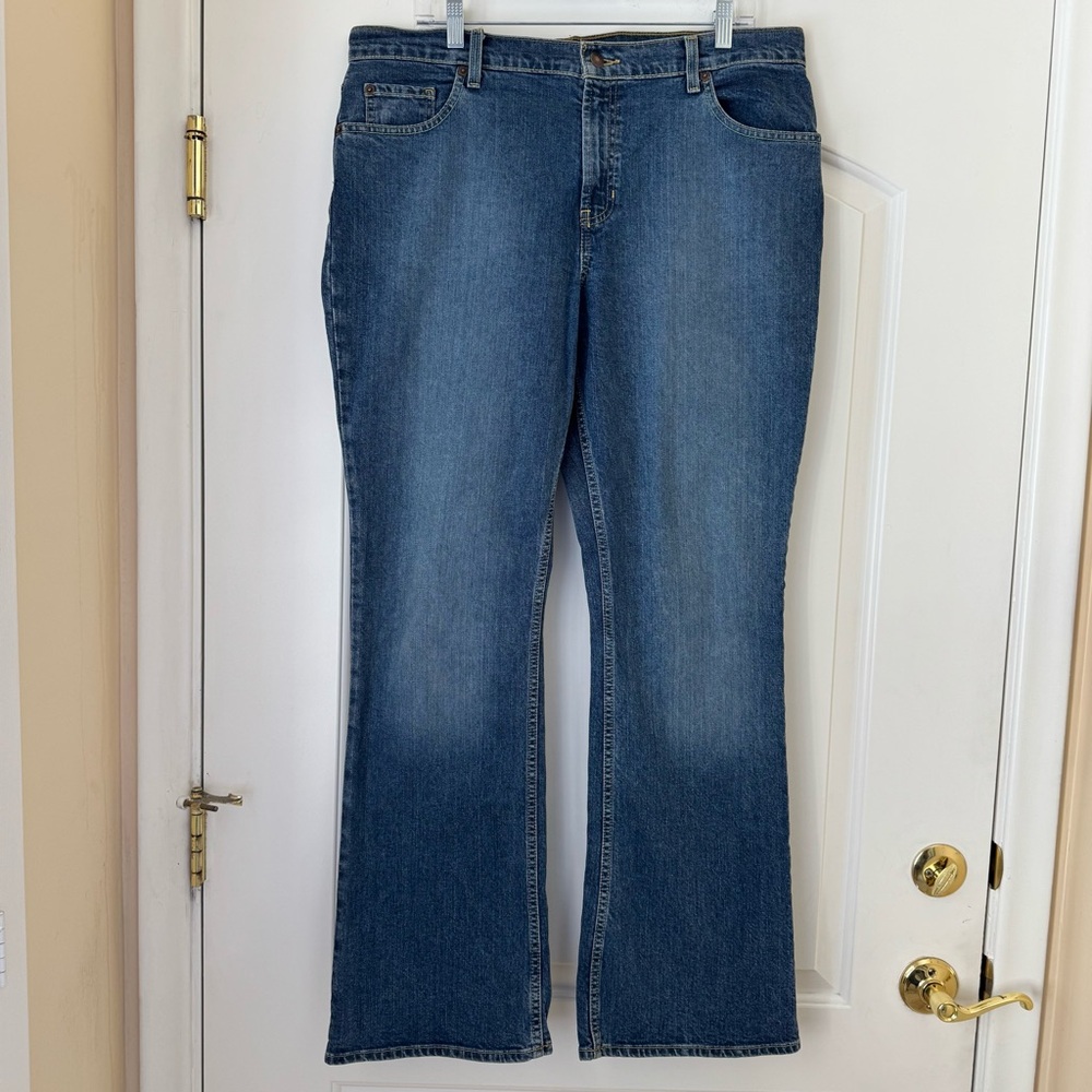 Old Navy Just Below Waist Boot Cut Stretch Classic Blue Denim Jeans Womens 16